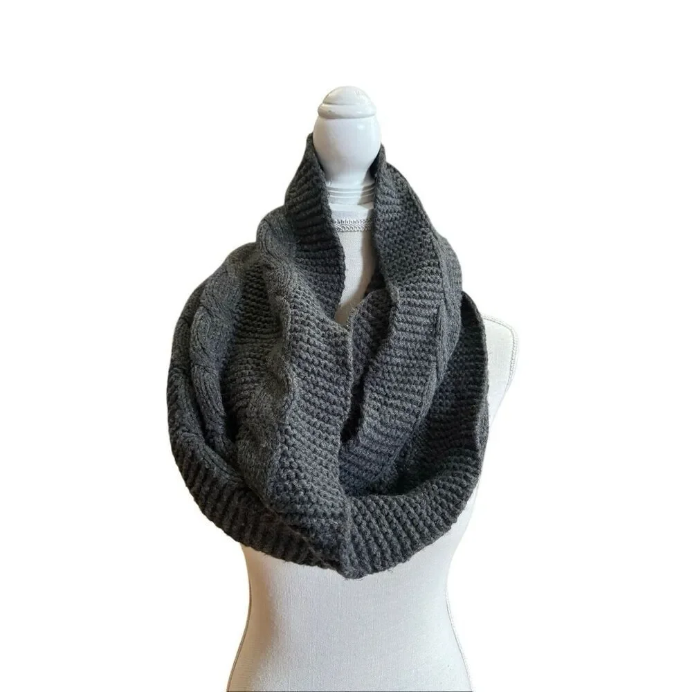 Women's Thick Cable Knit Ribbed Infinity Circle Loop Scarf 100% Acrylic One Size